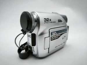 JVC GR-d340ek MiniDV Digital Video Camcorder - Picture 1 of 7