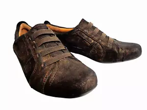 EARTHIES 7.5M Ronda Rock Bronze Dk Brown Suede Slip on Hidden Wedge Flat Shoes - Picture 1 of 9
