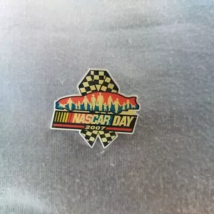 2007 Nascar Day Cappello a Scacchi Nascar Day Giacca Babbon Spilla - Foto 1 di 2