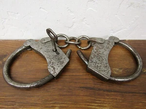 Replica Police Civil War Reenactment Metal Adj Handcuffs Restraints Shackles Key - Picture 1 of 5