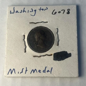 Washington wreath 18mm Brass medalet. US Mint # 609 - Picture 1 of 4