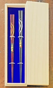 Regalo japonés un par de palillos lacados dragón ascendente hecho en Japón - Imagen 1 de 4