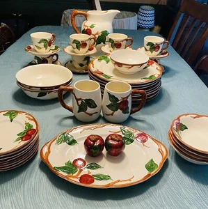 Vintage Franciscan Apple Dinnerware 45 Pieces inc. Pitcher Salt/Pepper Shakers - Picture 1 of 17