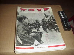 FDNY, WNYF, enero 1966, foto de portada de John Lindsey Jr. en la graduación del FDNY, - Imagen 1 de 2