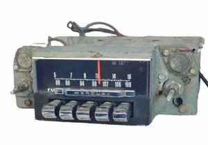 Mercury Cougar 1967 fábrica AM FM radio F7TBM oferta real Comet Mustang OEM AMFM - Imagen 1 de 11