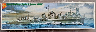 Nichimo U-2011 1974 - Destructor antiaéreo japonés AKIZUKI - ¡Motorizado! Foto 1 de 4