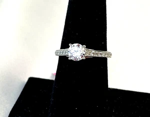 Beautiful Brilliant 1.9Ct CZ 925 Silver Ring Size 7 - Picture 1 of 12