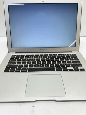 2011 Apple MacBook Air 13" A1369 1.7GHz Intel i5-2557M 4GB RAM 128GB SSD SIN OS Foto 1 de 4