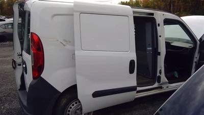 Used Rear Right Door Assembly Rear Side fits: 2016 Ram Promaster city sliding w/ Foto 1 de 4