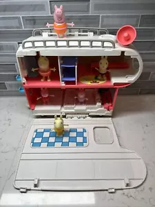 Camper Peppa Pig's Family usato include 6 personaggi nuovi. Funziona benissimo! - Foto 1 di 12