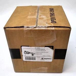 Appleton ST-350L ~ 3-1/2" Liquidtight Straight Flex Connector ~ NEW In Box - Picture 1 of 3
