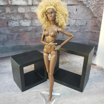 STILL POPPIN KEEKI ADAEZE NUDE INTEGRITY TOYS METEOR COLLECTION - Image 1 of 4