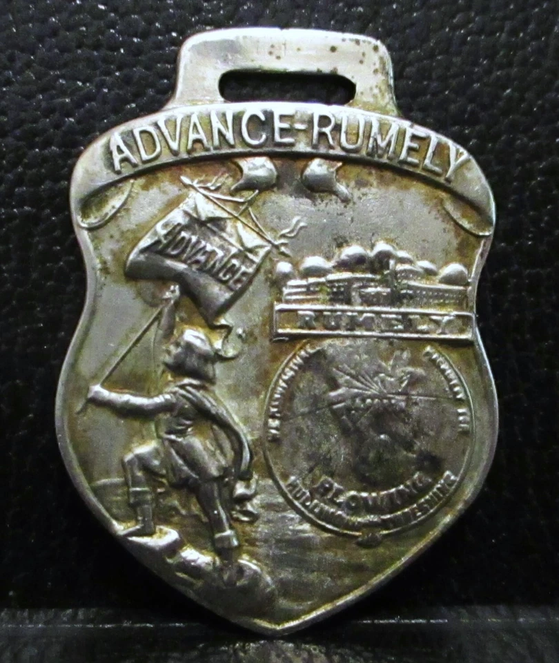 RARO! Reloj Bolsillo Advance Rumely Thresher Company Tirador de Aceite Tractor Llavero LaPorte Foto 1 de 3