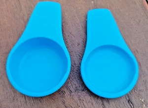 Mini cucharas medidoras con imán para refrigerador Tupperware TBSP-TSP azul agua salada - Imagen 1 de 6
