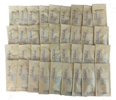 Crema brillante Fekkai (72 paquetes/muestras) 8,6 g. (0,3 oz) cada uno (619 g 21,6 oz) Foto 1 de 4