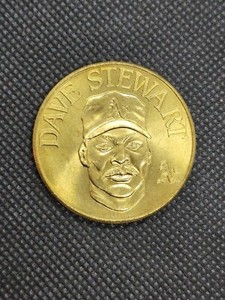 DAVE STEWART 🪙 1990 Bandai Sport Stars Collector Coins