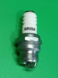 Brisk UR17 Spark Plug for Petrol Engines for Radio Control Model Aircraft Planes - Picture 1 of 3