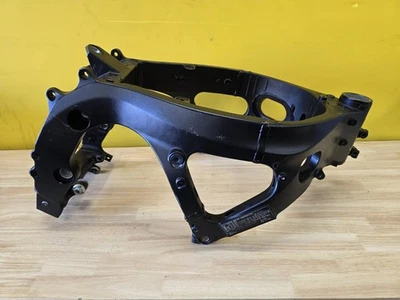 11-25 2011-2025 SUZUKI GSXR 600 750 CUADRO CHASIS MARCO PRINCIPAL 2011 600 STR8 SLV Foto 1 de 4