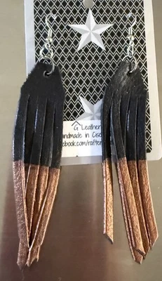 Pendientes colgantes ligeros de cuero de cuero negro con color cobre. Nuevo. Foto 1 de 3