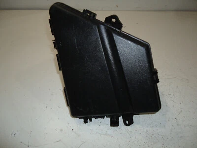 2007 CADILLAC CTS 3.6L V6 RWD A/T UNDER HOOD FUSE BOX HOUSING HOLDER - Image 1 of 4
