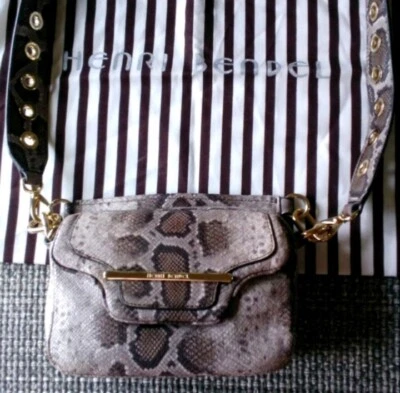 Precioso bolso convertible de piel de serpiente raro Henri Bendel Foto 1 de 4