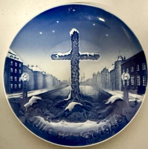 1946 Bing and Grondahl Christmas Plate  Memorial Cross 7” *MINT* - Picture 1 of 2