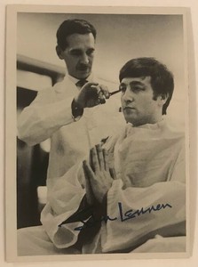 1964 The Beatles B&W Series 1 Card #34 O-Pee-Chee OPC John Lennon