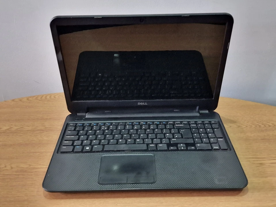 Dell Inspiron 15 3521 Laptop Intel i5 3rd Gen 4GB Ram 500GB HDD Faulty - Image 1 of 4