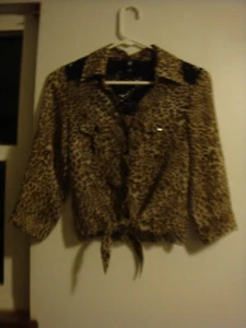 IZ Byer Leopard Print Black Lace Inset Convertible 3/4 Sleeve XS Crop Tie Blouse - Picture 1 of 7