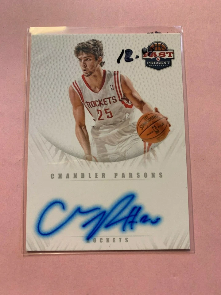 A980 - 2011-12 Panini Past and Present Chandler Parsons #17 Auto - Image 1 of 1