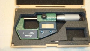 Mitutoyo 293-768-30 0-1" Digital Micrometer - Picture 1 of 2