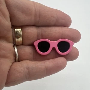 Vintage-1980's Pink Sunglass Lucite Brooch - Picture 1 of 2