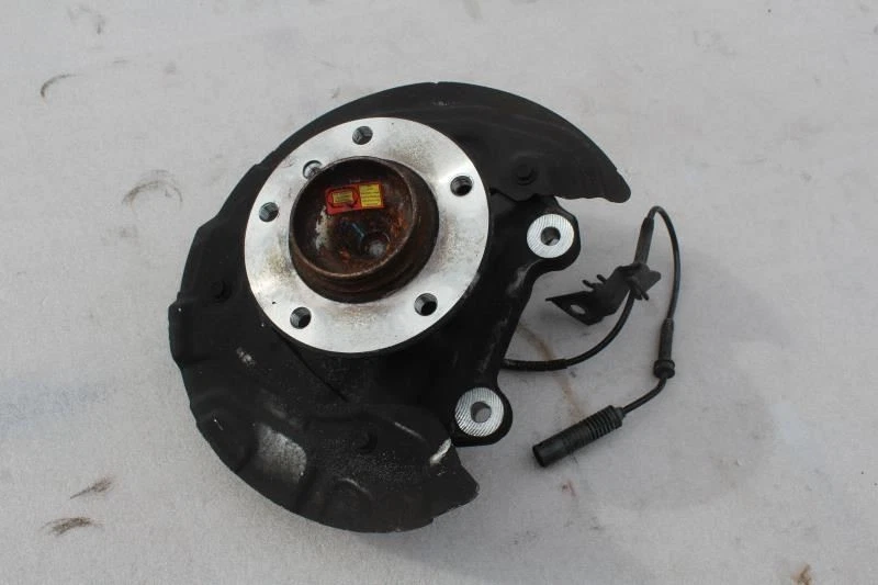 2008 宝马 328i 左驱动侧前轴指环轮毂 RWD — 第 1/4 张图片