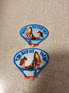 Besuch beim Tierarzt Bügelbild Mädchen Junge Jungtier Spaß Aufnäher Pfadfinder - Bild 1 von 1