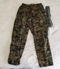 Digital Camo Military Cargo Pants and Belt Size Medium Short