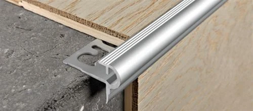 Prostyle profilo per scale alluminio anodizzato argento h=10mm l= 2,70 ml - Immagine 1 di 1