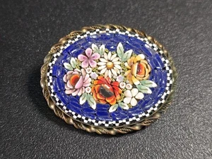 Spilla micro mosaico in ottone italiana vintage - Foto 1 di 6