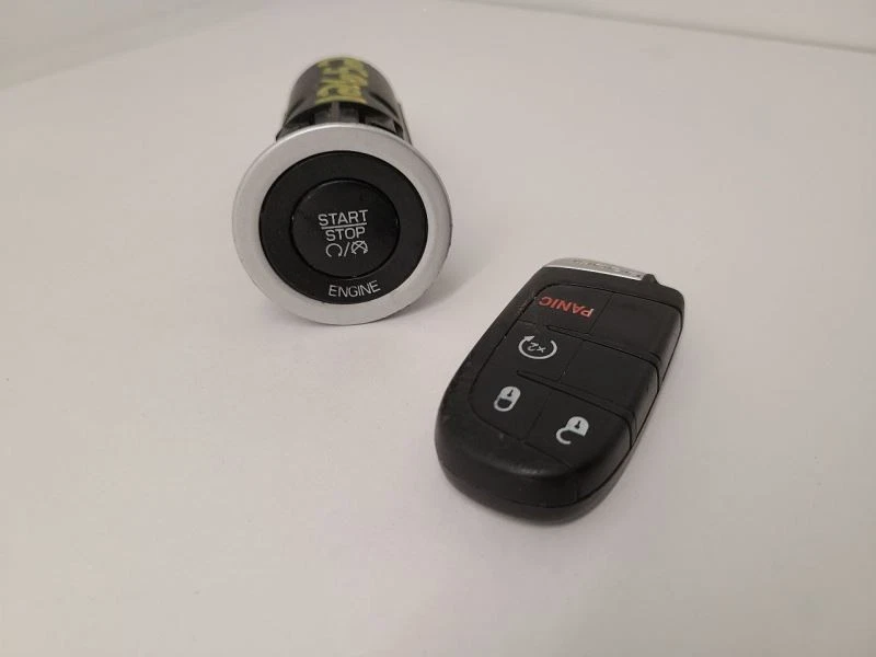 Interruptor de encendido Dodge Journey 2011-2020 pulsador 68207000AB Foto 1 de 4