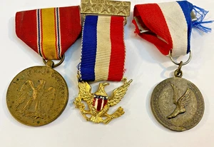 3 medallas de colección: Defensa Nacional, águila, pie alado - Imagen 1 de 4