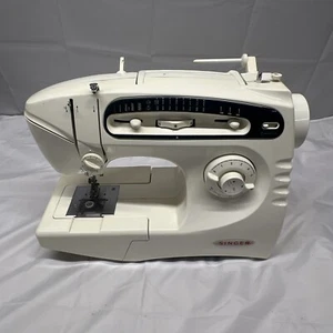 Singer 5430C Zig Zag sewing machine Used Condition Fully Working With Case - Picture 1 of 10