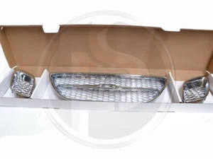 Saab 9-3SS Chrome Mesh and Surround Styling Grille 2003-2007 - Picture 1 of 2
