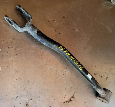 Задний левый рычаг управления для Cadillac STS 2005-2011 годов выпуска со стороны водителя б/у от оригинального производителя - Изображение 1 из 4