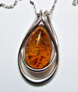 Ancien collier chaîne pendentif en argent massif Ambre véritable inclusions 5852 - Foto 1 di 5