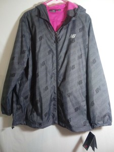 new balance women's lightweight jacket