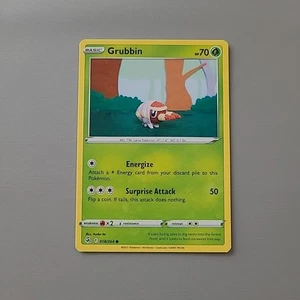 Grubbin 018/264 Asako Ito Crocheted Art Fusion Strike Pokemon TCG Card Regular - Bild 1 von 2