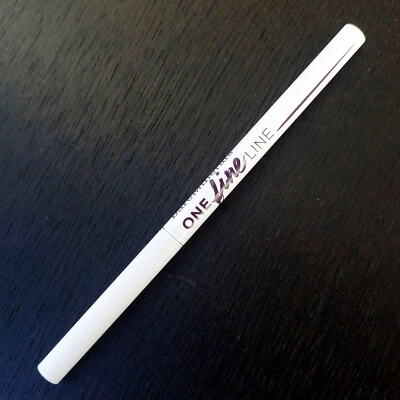 Micro delineador de ojos bareMinerals One Fine Line PRECISE CIRUELA talla completa 0,07 g NUEVO DE STOCK — DEFECTUOSO Foto 1 de 4