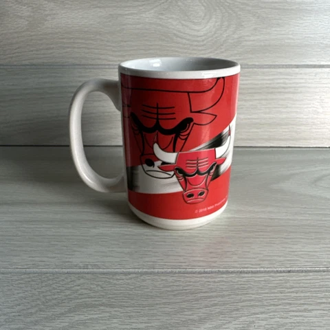Rare! 2018 Chicago Bulls 15oz. Team 3D Graphic Mug Cover