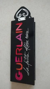 Guerlain La Petite Robe Negro Rosa Corbata Tacones Rojos Color Labio Brillante Muestra GWP - Imagen 1 de 2