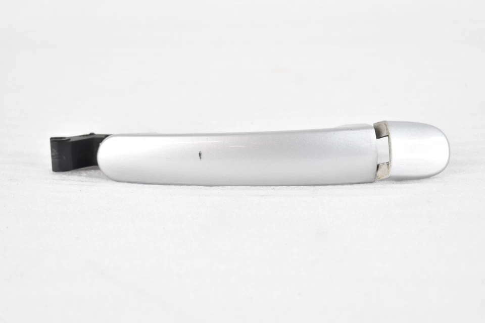 ❤️ 2007-2014 奥迪 TT 四轮车 - 外门把手银色 8J0837205 — 第 1/4 张图片