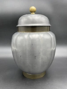 Vaso urna rotonda in peltro pesante argento 11" vintage con coperchio - Foto 1 di 8